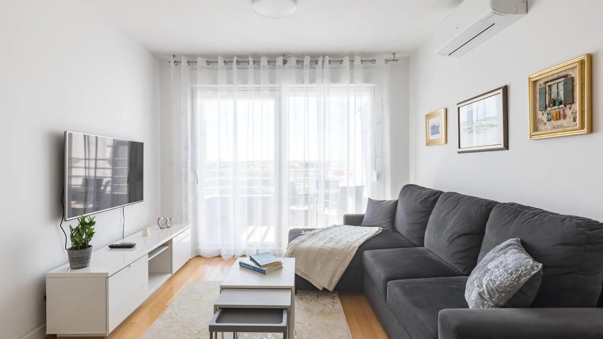 Diva Apartment With Free Private Parking Split